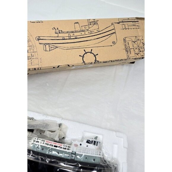 ERTL Collectibles 2000 Millennium Edition TEXACO Fire Chief Tugboat Bank - Picture 4 of 7